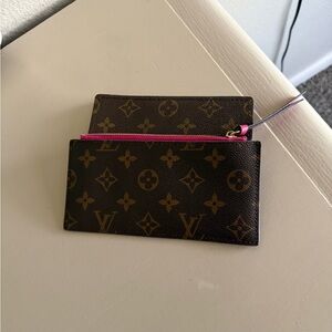 Source Unknown Brown Wallet with Pink Zipper